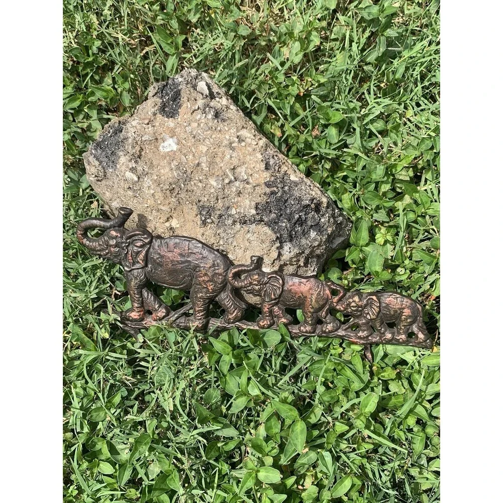 Vintage Brass Elephant Parade Key Holder Rack Wall Mount TrunkUp Good Luck Decor